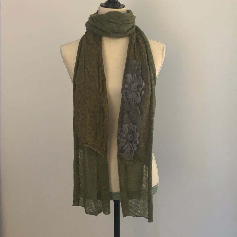 Like new scarf